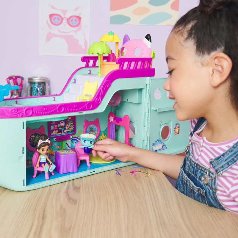 Gabby's Dollhouse hrací set velika ladja
