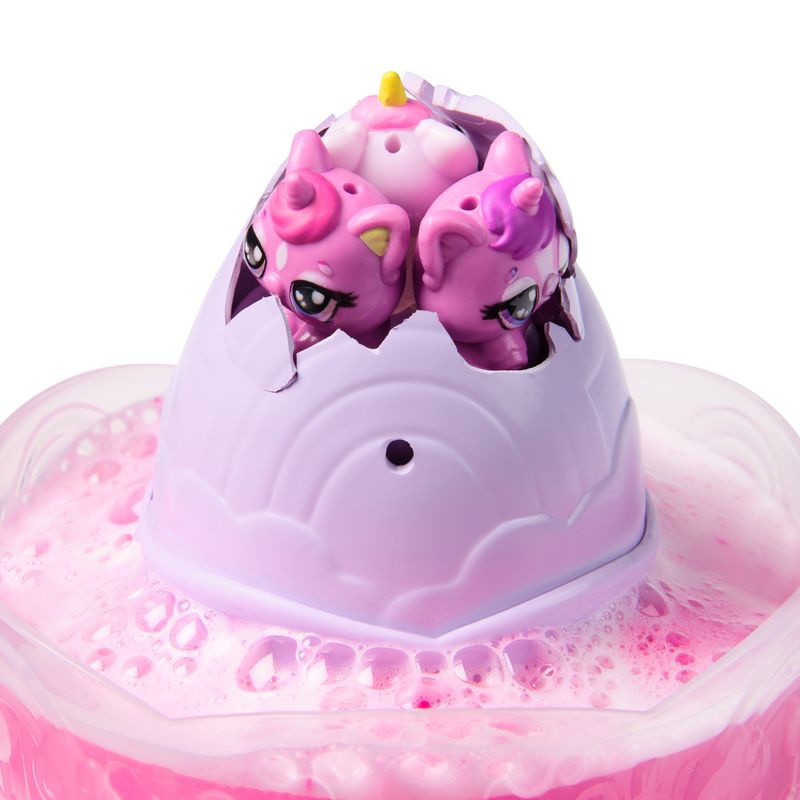 Hatchimals paketek, poln presenečenj