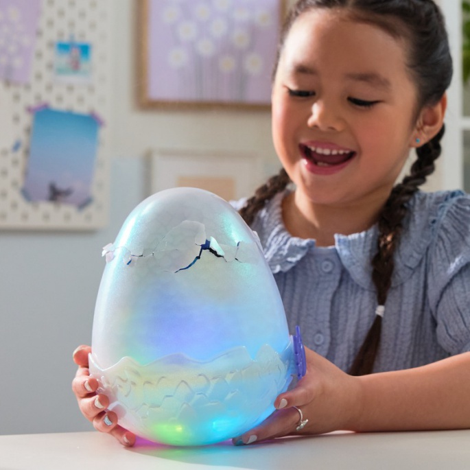 Hatchimals je interaktivno bitje, ki je podobno zmaju.