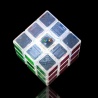 Rubikova kocka 3x3 utripa s svetlobo
