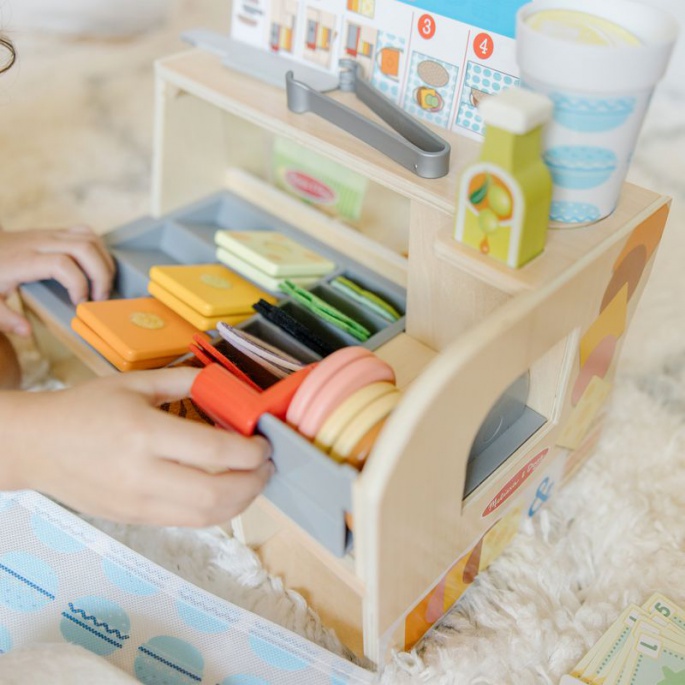 Melissa & Doug izdelava sendvičev s pultom