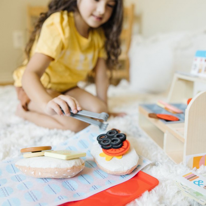 Melissa & Doug izdelava sendvičev s pultom