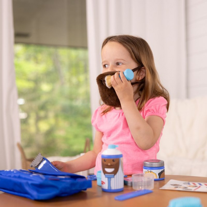 Melissa & Doug igra na brivca
