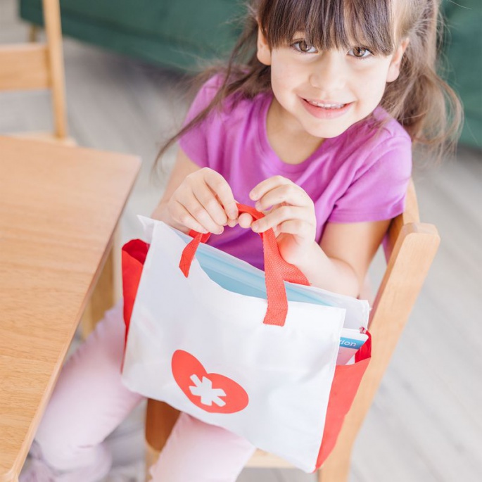Melissa & Doug igra zdravnika