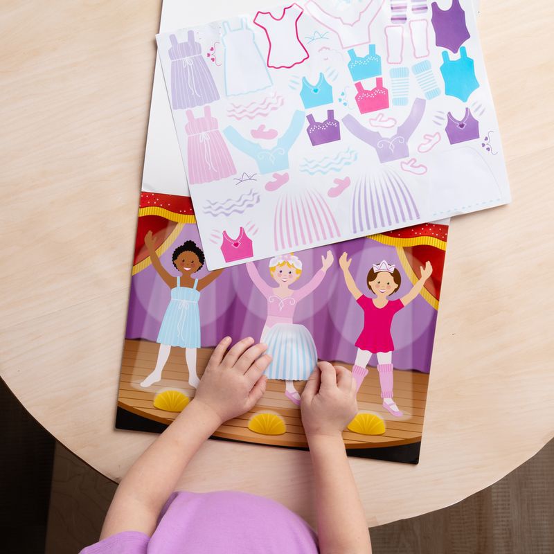 Melissa & Doug nalepke večkratne uporabe s podlogo - oblačenje