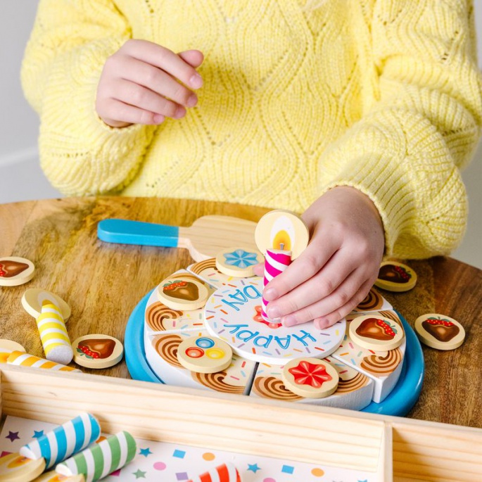 AKCIJA: Melissa & Doug rojstnodnevna torta set + Water WOW čarovnija z vodo pravljice BREZPLAČNO