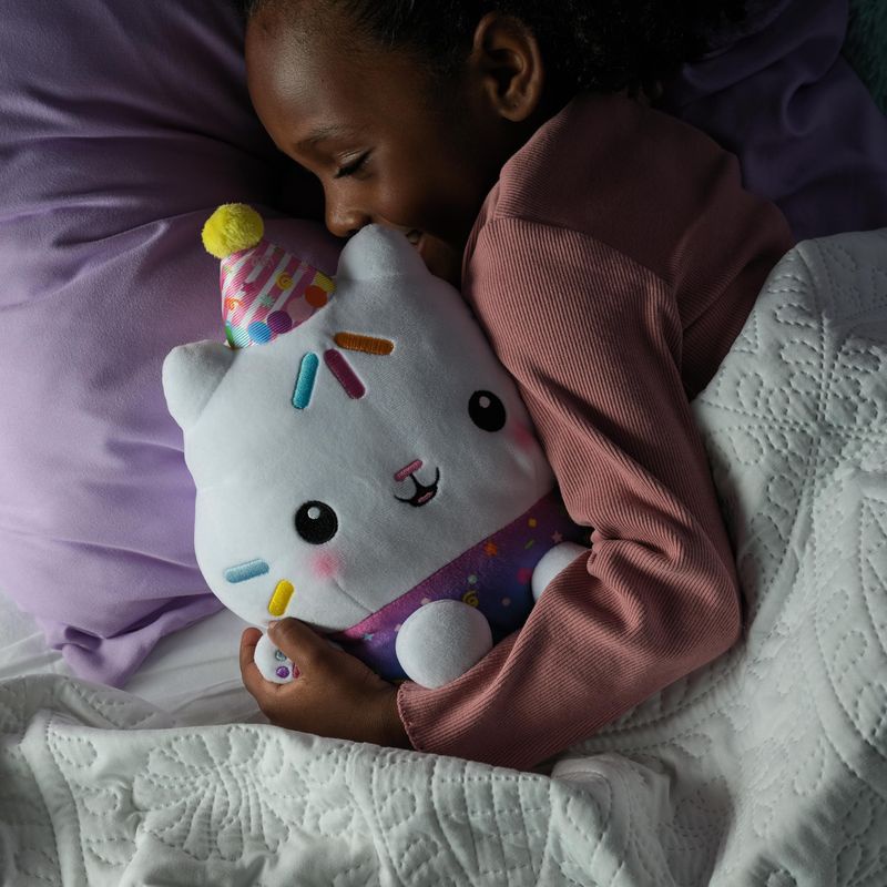 Ugoden set: Gabby’s Dollhouse Cakey plišasta igrača z zvoki + Mercat plišasta igrača s funkcijo