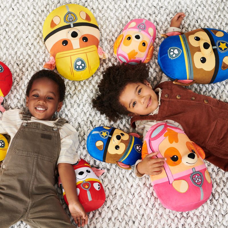 Paw Patrol trendi plišasta igrača/vzglavnik Marshall 20 cm 2024