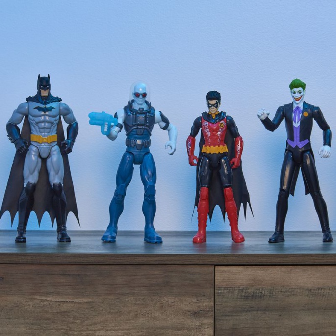 Nightwing rdeča figura 30 cm