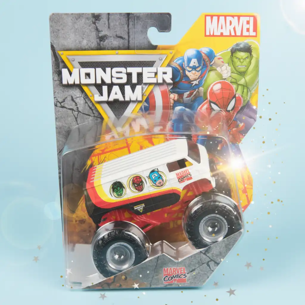 Obvladajte areno z nepremagljivimi junaki Marvel na štirih kolesih.