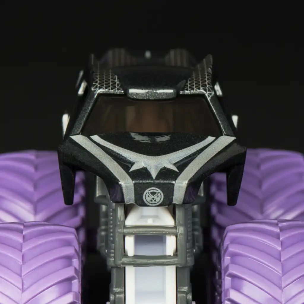 Bodi ustvarjalen in si naredi svojo Monster Jam progo.