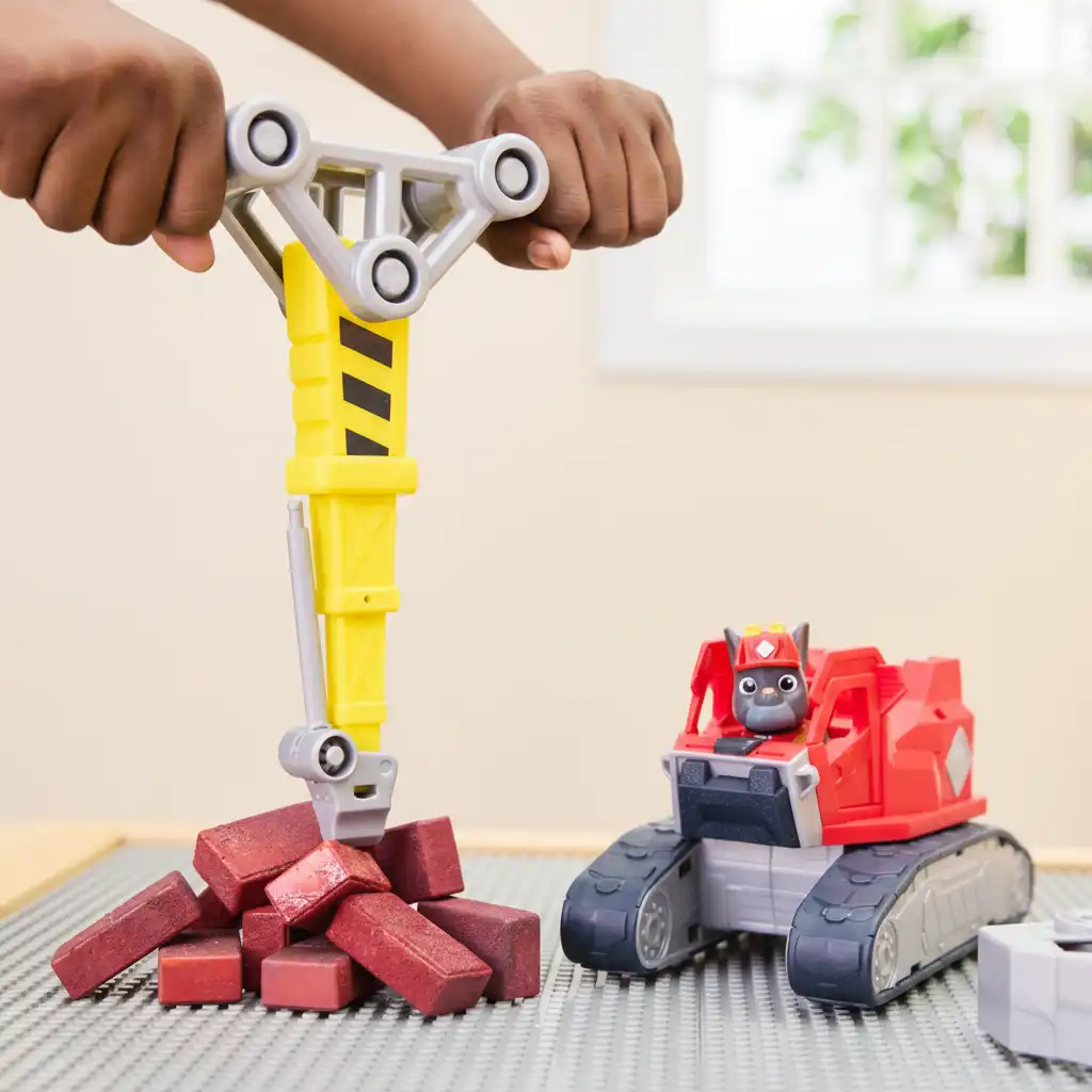 Razvijajte fino Motor s pomočjo enostavno zamenljivih orodij.