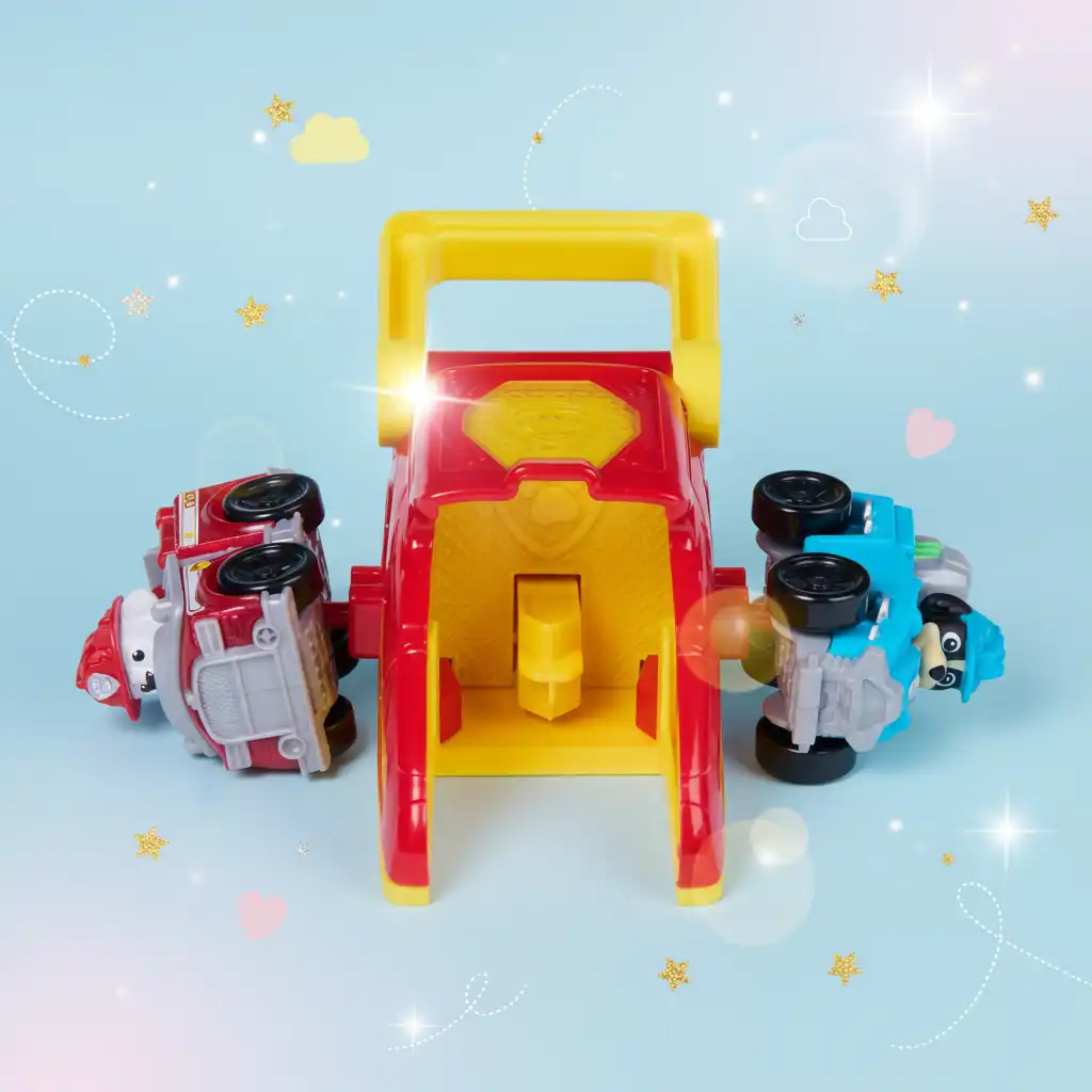 Podrobno izdelana dirkalna avtomobilčka pripravljena na bliskovit začetek.