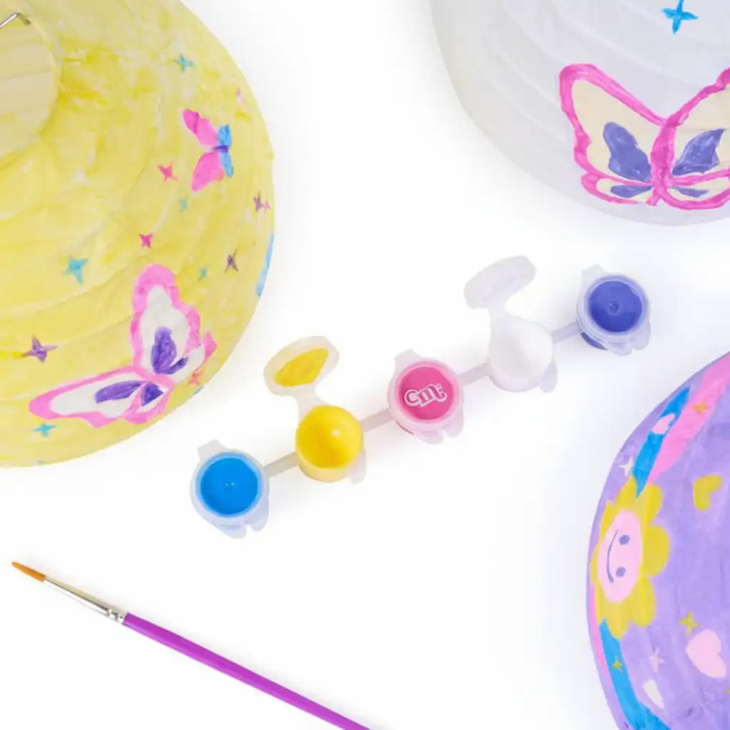 Okrasite svojo sobo z izvirnim umetniškim delom