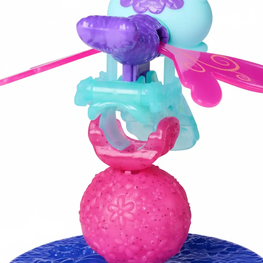 Razvijajte otroško domišljijo z interaktivnimi elementi prstana.