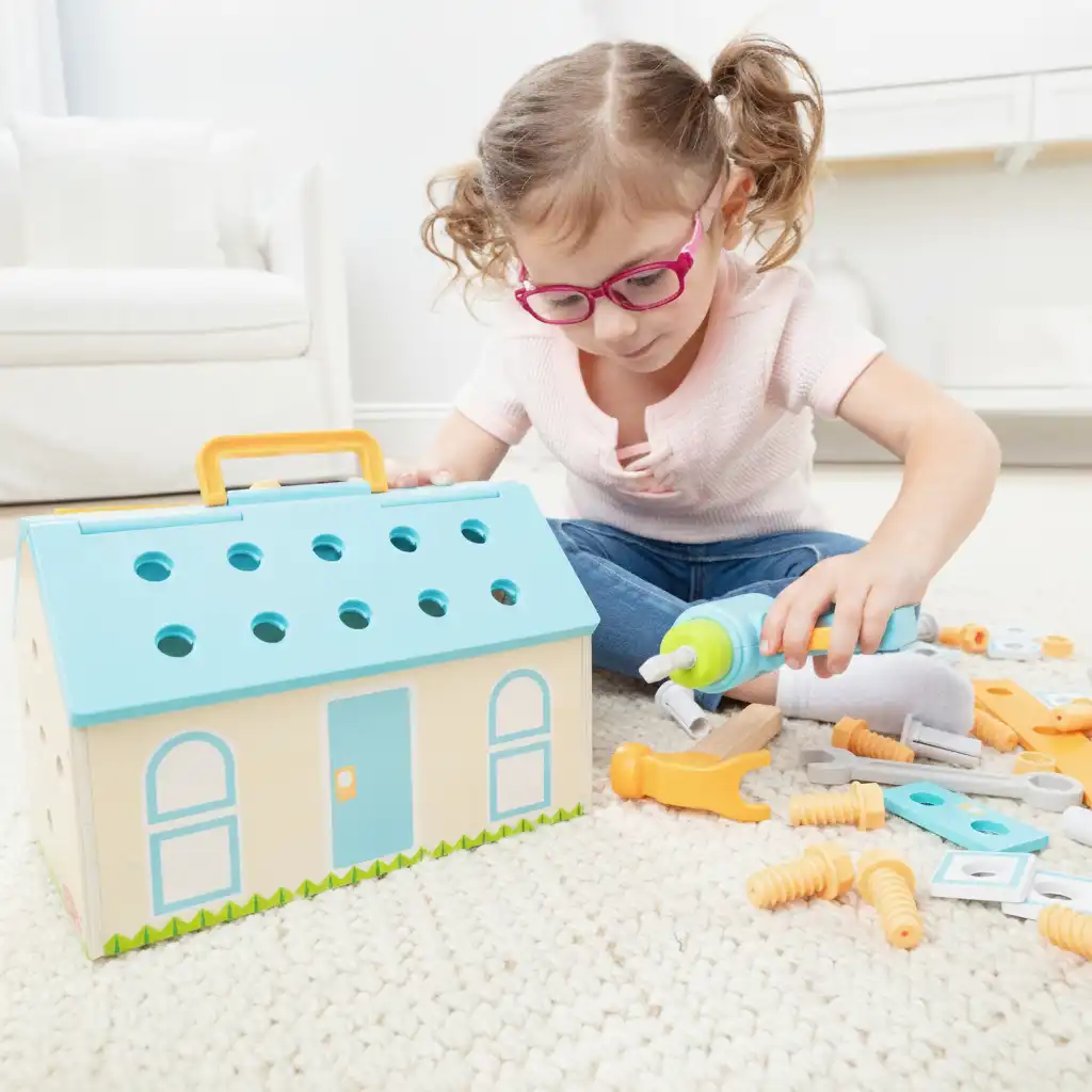 Izboljševanje fine Motor s privijanjem in sestavljanjem.